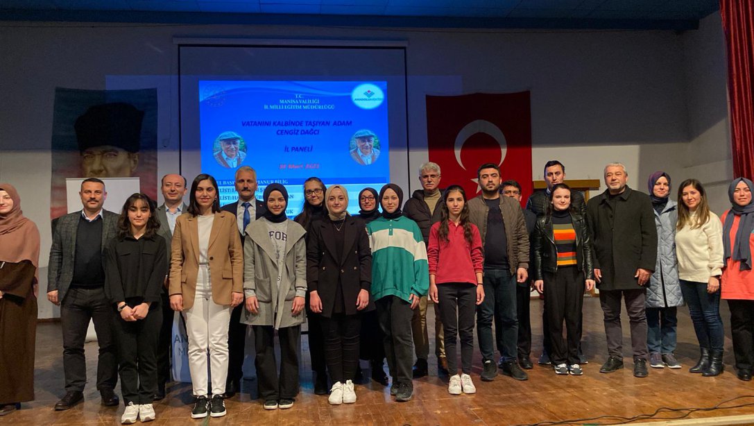 Manisa Anadolu Mektebi Yazar Okumaları Cengiz Dağcı İl Paneli